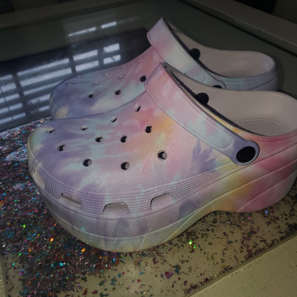 Platform crocs